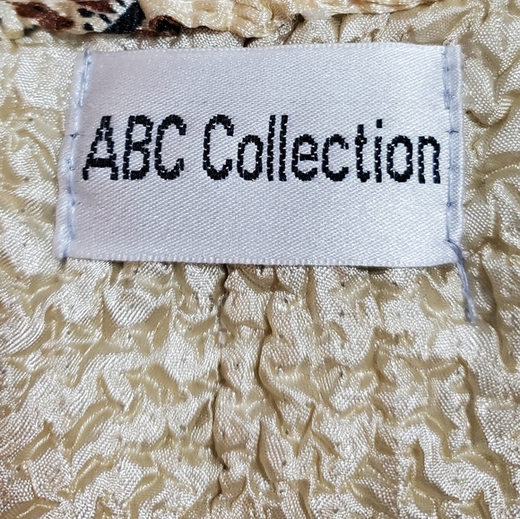 ABC Collection Animal Print Vest - Picture 8 of 8